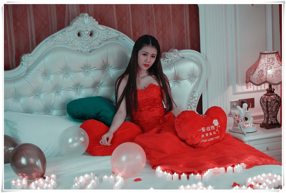 红裙女 红裙女